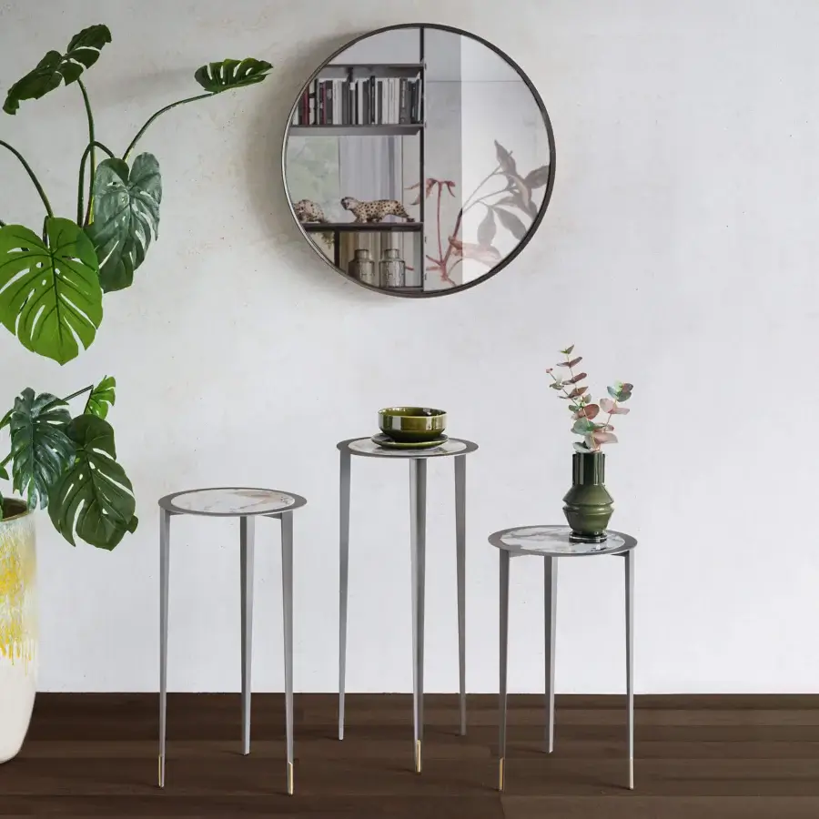 Luxury Brio Keramik console with slender grey metal frame and marble‑effect ceramic top finished glossy