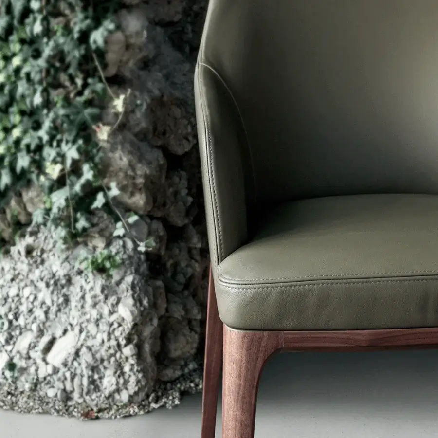 Amanda Comfort Armchair #8