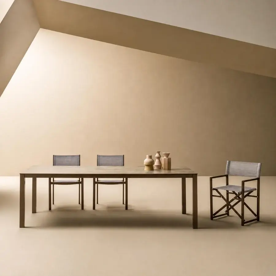 Victor Table #4