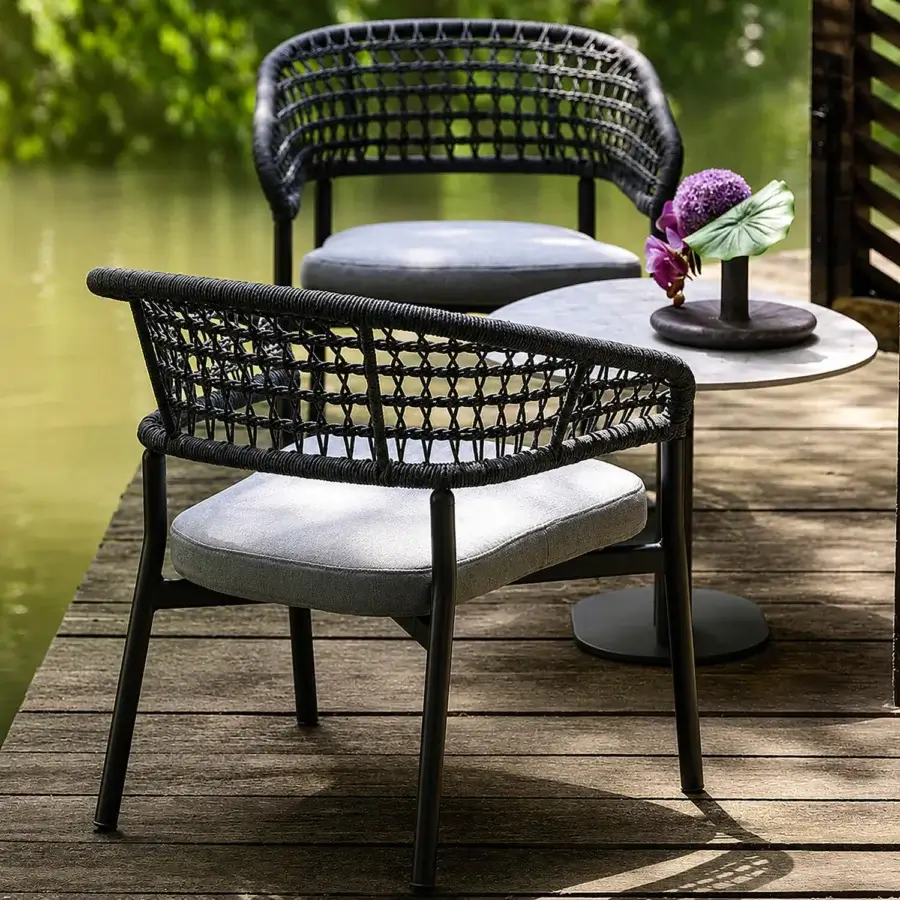 Plinto Lounge Armchair #1