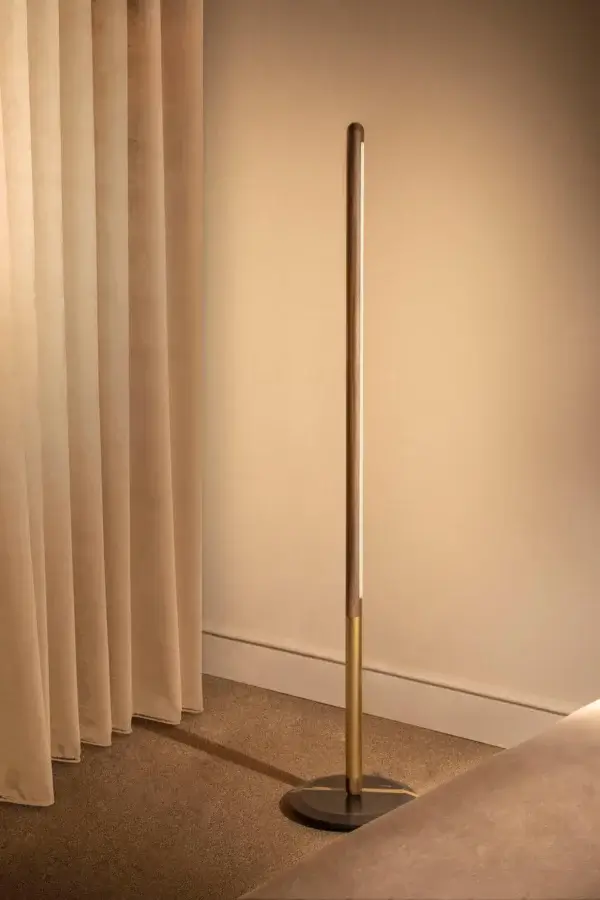 Linea Uno Floor Lamp #5