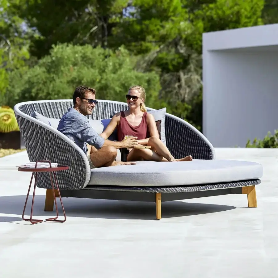 Cane-Line Peacock Daybed with Table #2