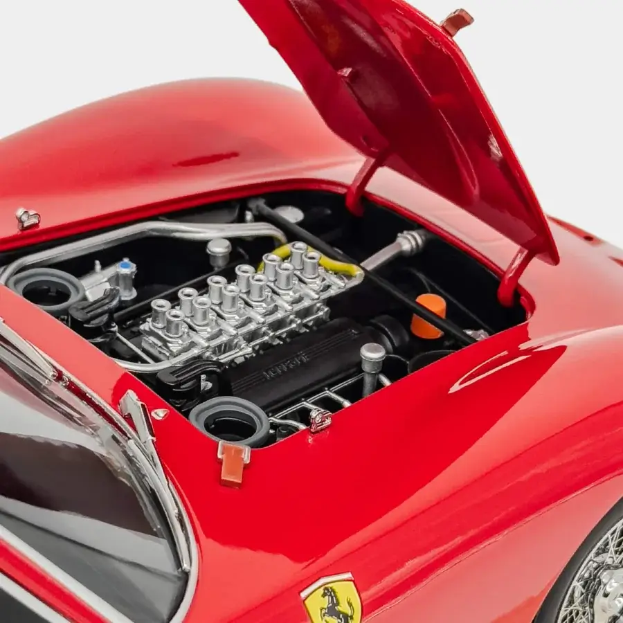 Exquisite Vèlle Milano Ferrari 250GTO scale model in high-gloss red with metallic silver grey black engine and wheels