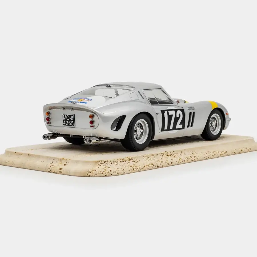 Sophisticated Vèlle Milano Ferrari 250GTO Tour de France model with silver high-gloss metallic finish and cream marble base