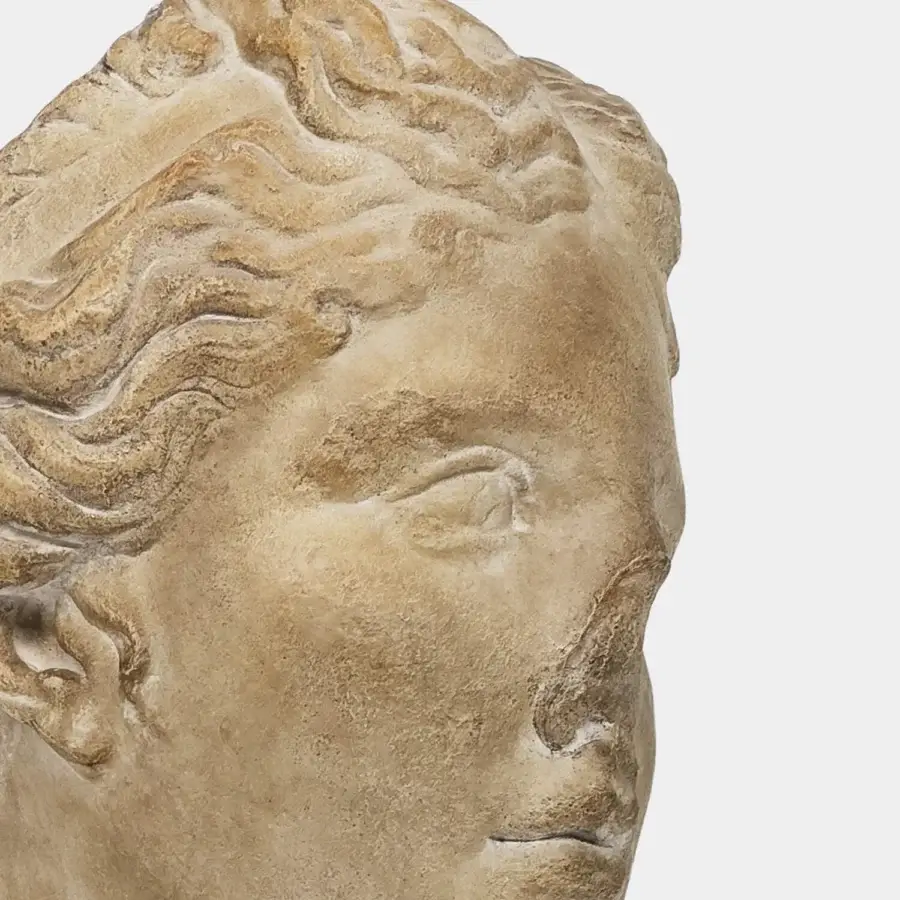 Refined Vèlle Milano Venus of Arles sculpture in sandy beige aged-effect plaster with grainy patina and leather steel base