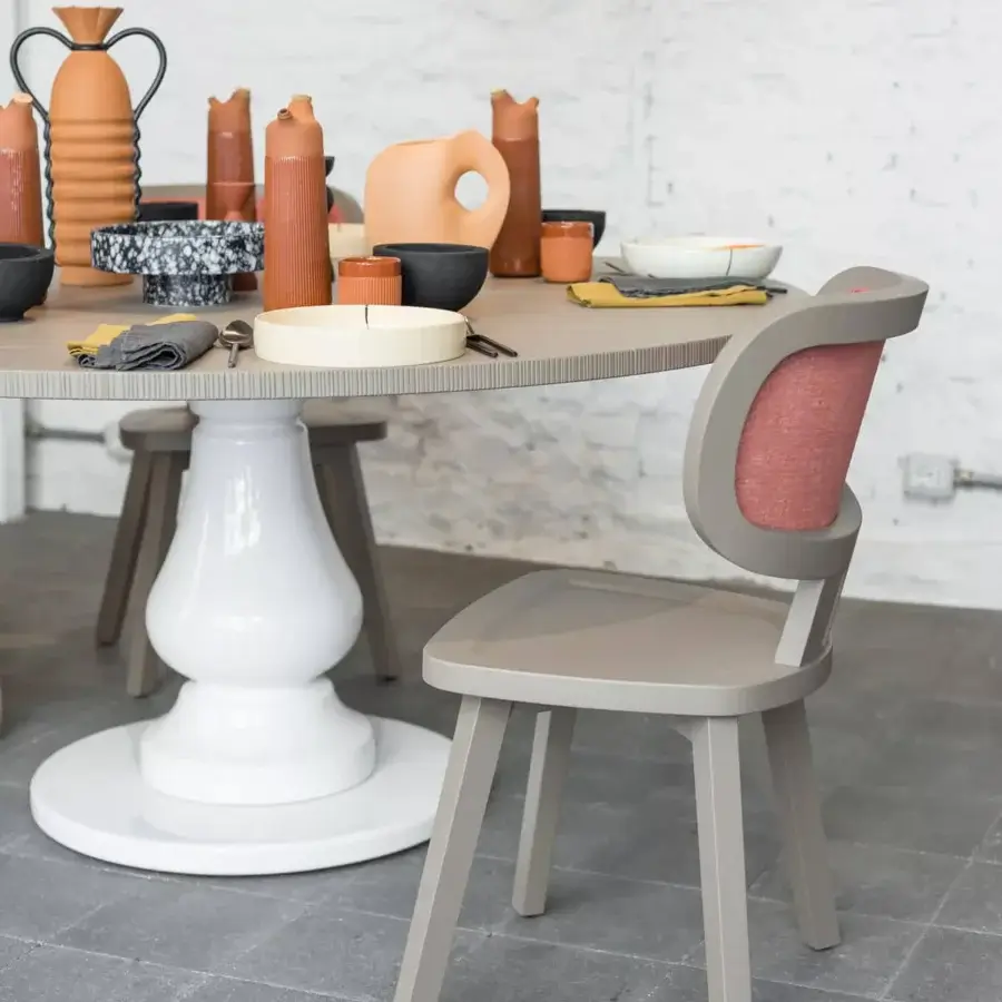 Exquisite Gervasoni Gray 38 round table with muted slatted ash wood top and sculptural white Millgres pedestal base