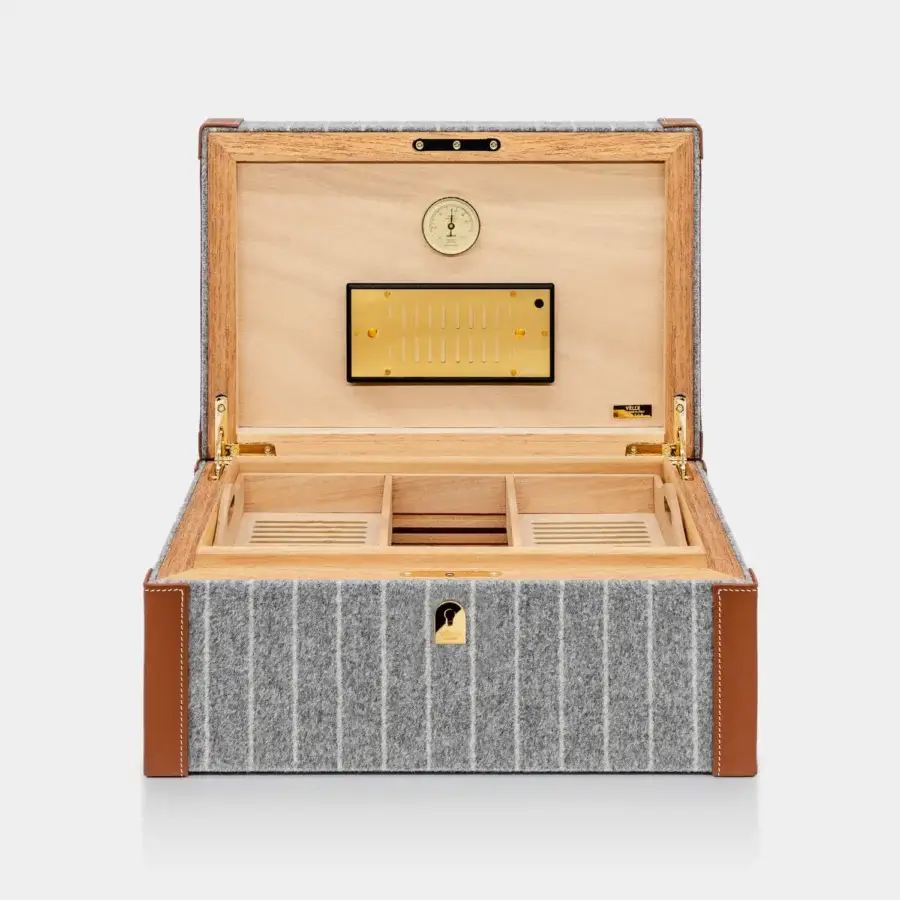 Refined Vèlle Milano Cigars Humidor Grand in grey and white striped Loro Piana fabric with brown leather gold-toned hardware