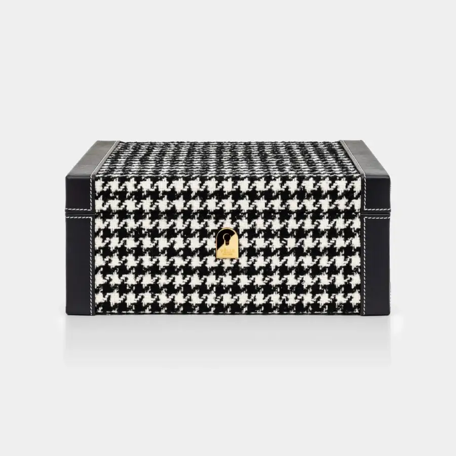 Exceptional Vèlle Milano watch case in black and white Loro Piana houndstooth fabric with gold-toned metal logo plate