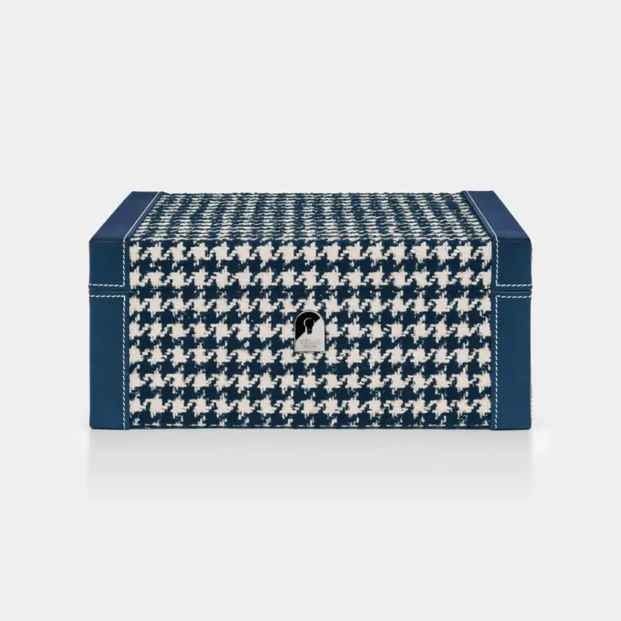 Impeccable Vèlle Milano watch case in navy blue and off-white houndstooth Loro Piana fabric with microfiber interior
