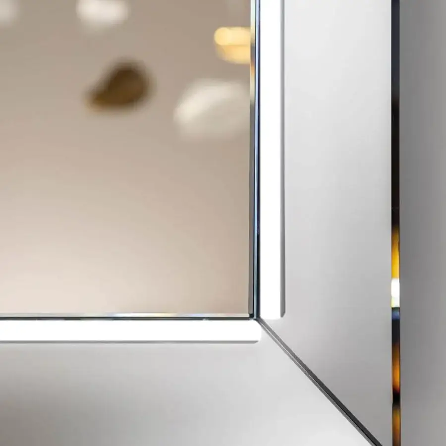 Exceptional Reflex Prisma mirror crafted in mirrored glass with 45° bevel showcasing silver, bright white, dark amber and brown tones