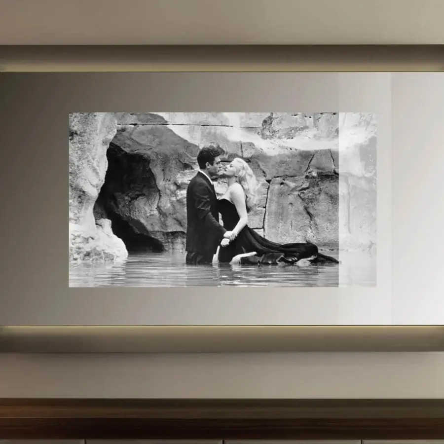 Distinguished Reflex Prisma TV mirror with light brown glass frame and supersilver mirror finish crafted in Italy