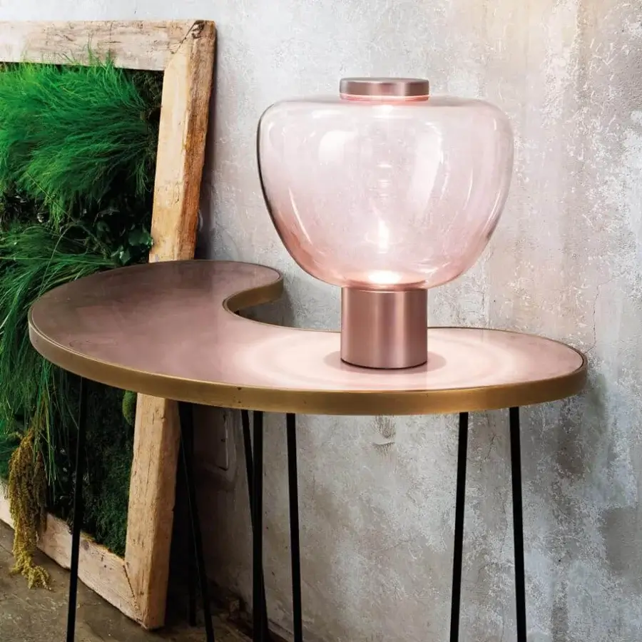 Exclusive Vistosi Riflesso lamp with a refined pink glass bubble and pink satin-finished metal base