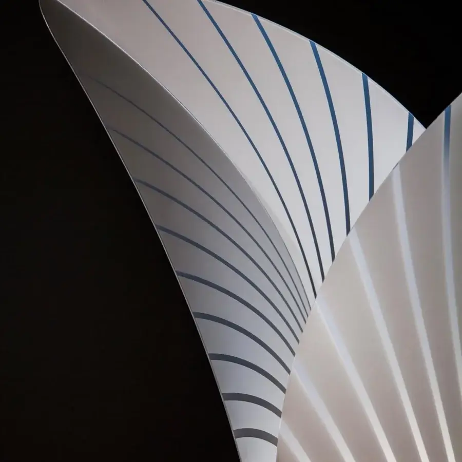 Distinguished Slamp Las Palmas floor lamp with light gray Opalflex® petals and cool blue chromatic pattern
