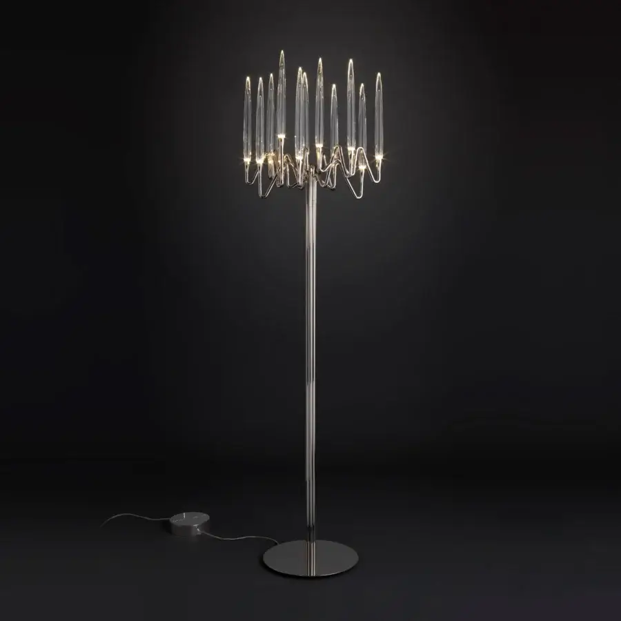 Refined Il Pezzo Mancante Il Pezzo floor lamp with hand-forged brass and clear solid crystal candles in a glossy finish