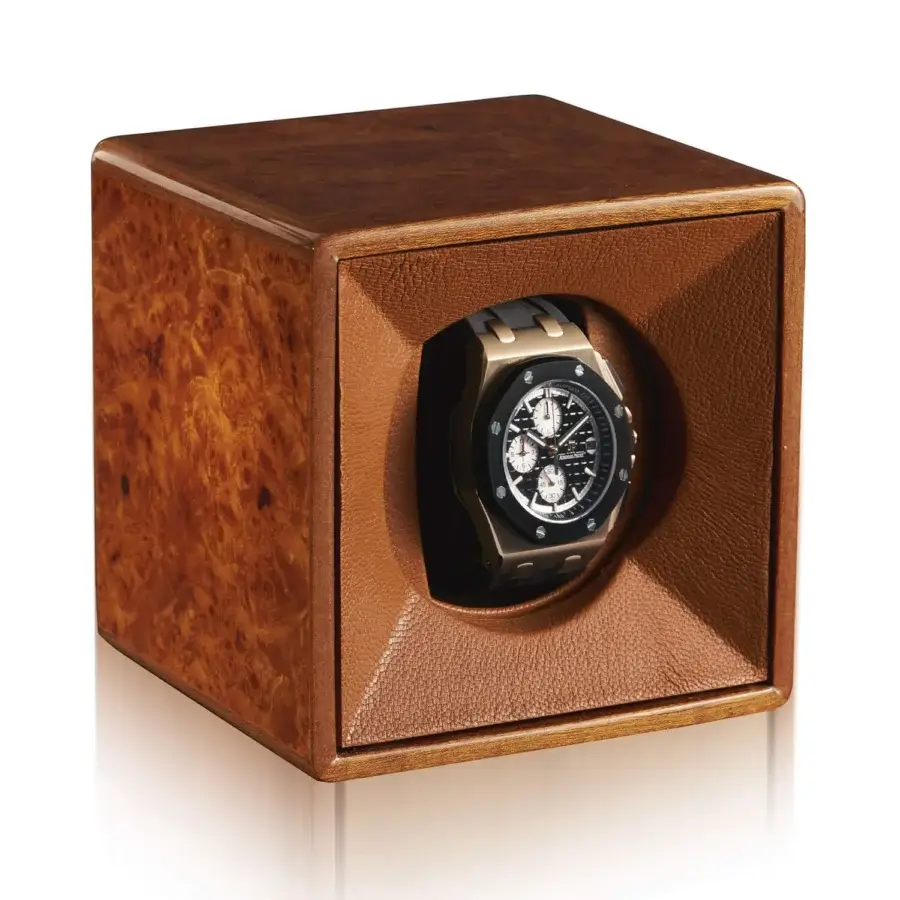 Luxury Agresti Tempo Unico watch winder in premium wood with glossy polished golden brown amber tones and natural grain