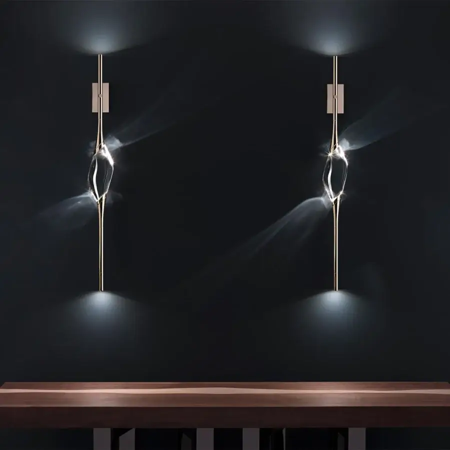 Superior Il Pezzo Mancante Il Pezzo 12 wall lamp with solid crystal diffuser and refined brass stems bathed in warm gold tone