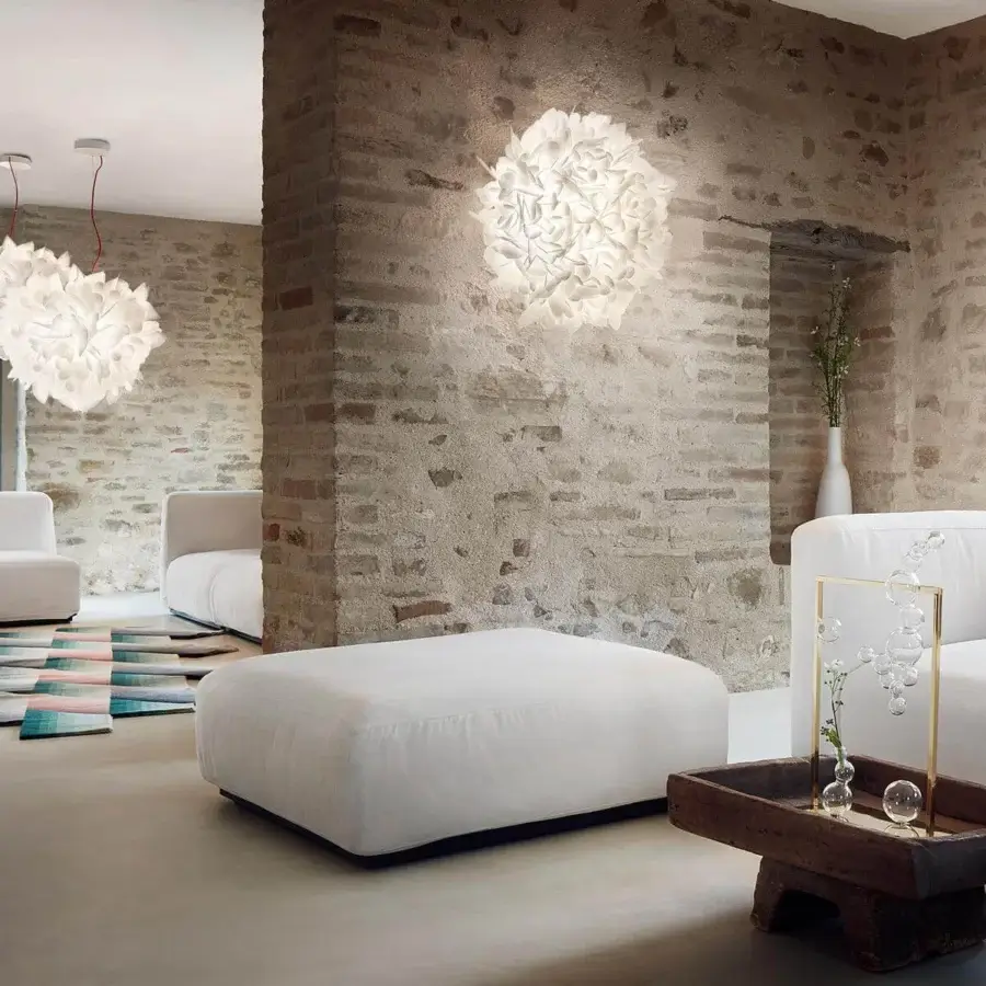 Exceptional Slamp Veli Foliage suspension lamp with over 268 handcrafted folds in white synthetic material exhibiting a balanced form