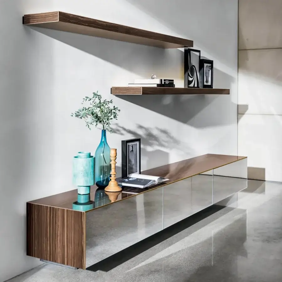 Superior Sovet Italia Magda shelf with a warm brown ceramic cover and reflective steel structure