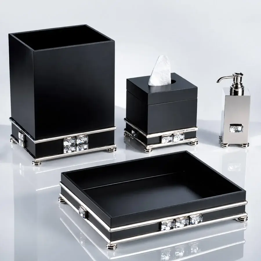 Elegant Selezioni Domus Diamante bathroom set with matte black surfaces and polished metallic framing in faceted crystals