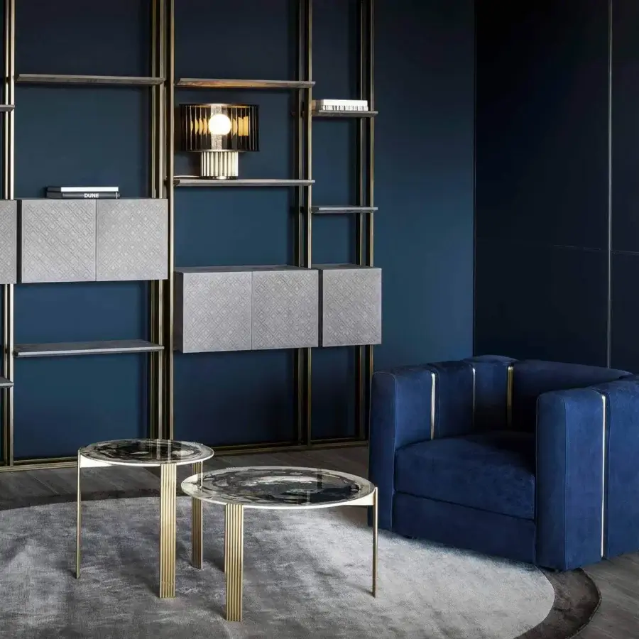 Exceptional Rugiano Liberty table lamp with bronze aluminum extrusion and cylindrical striated glass diffuser