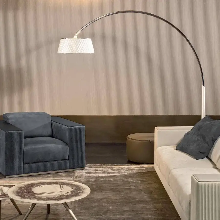 Superior Rugiano Joanne floor lamp with a glossy chrome metal structure and cup-shaped leather diffuser