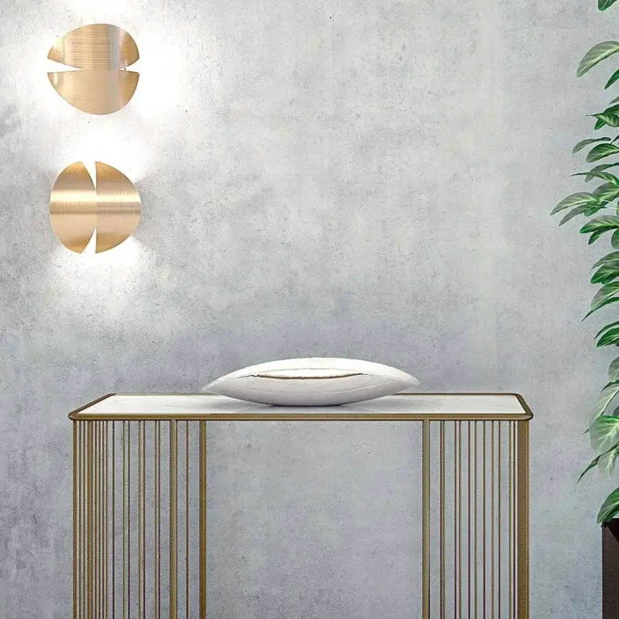 Sophisticated Rugiano Marina console with bronze painted iron structure and light techno marble calacatta matt top