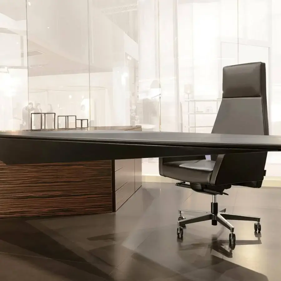 Sophisticated 4 Mariani Kefa armchair upholstered in black leather with titanium varnished aluminum swivel base