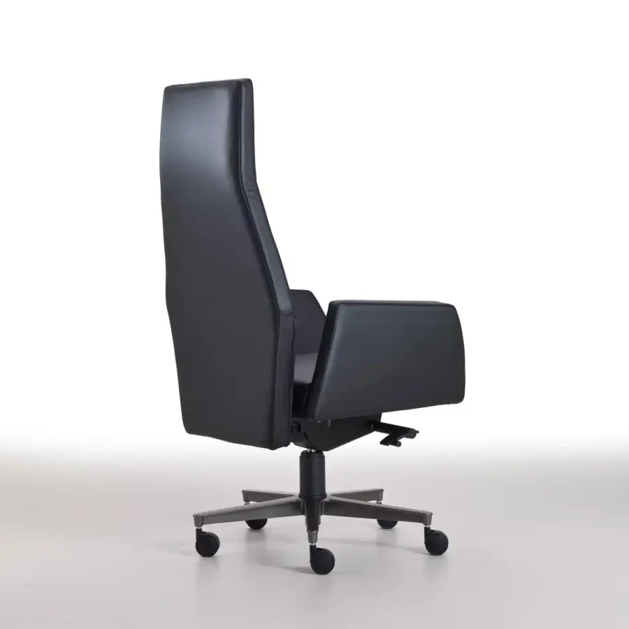 Elegant 4 Mariani Kefa armchair upholstered in black leather with a titanium-varnished aluminum swivel base