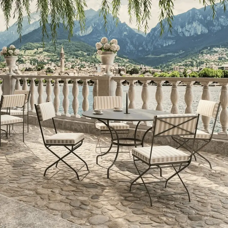 Unopiù Igea Table #4