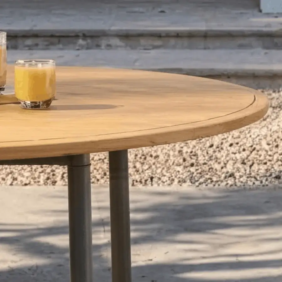 Unopiù Versilia Table #2