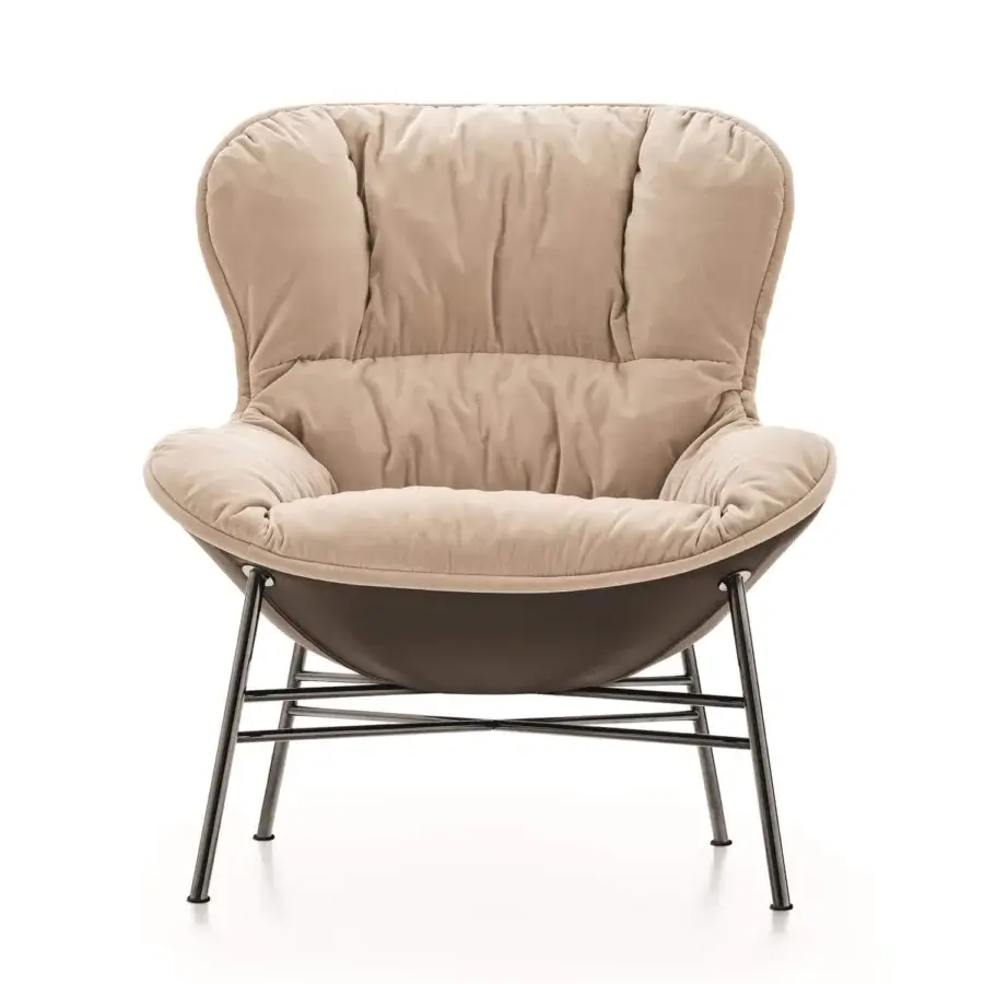 Exceptional Ditre Italia Softy lounge chair with light beige textile upholstery and a dark metal base crafted in Italy