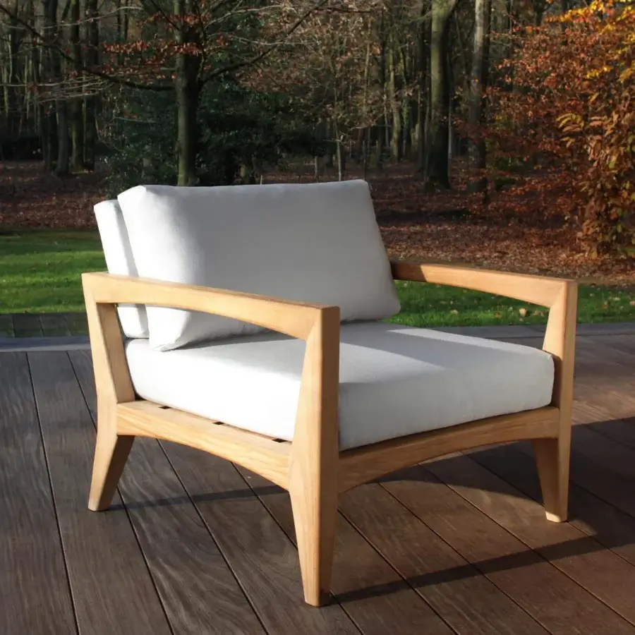 Sophisticated Royal Botania Zenhit lounge chair with teak wood structure and light gray textile cushions crafted with a natural finish