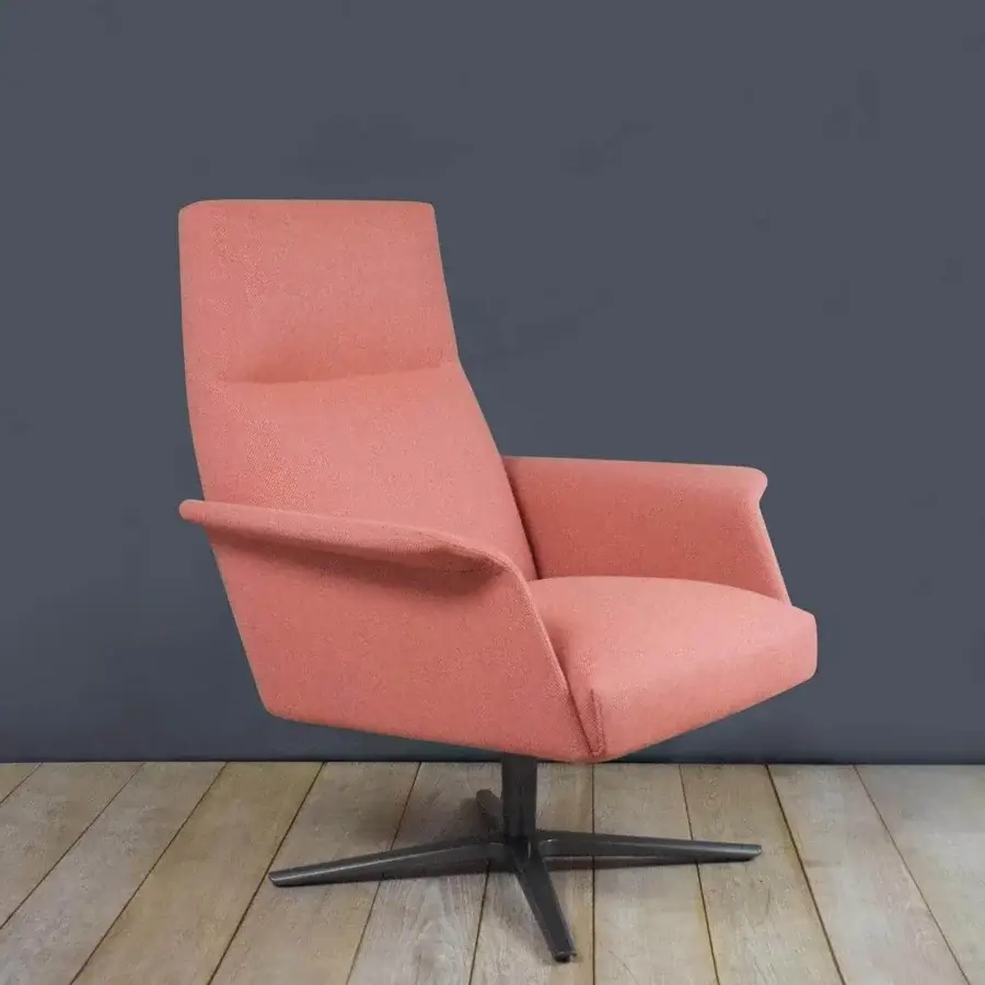 Sophisticated Verzelloni Nilson lounge chair in muted pink textile with matte finish and swiveling aluminum base