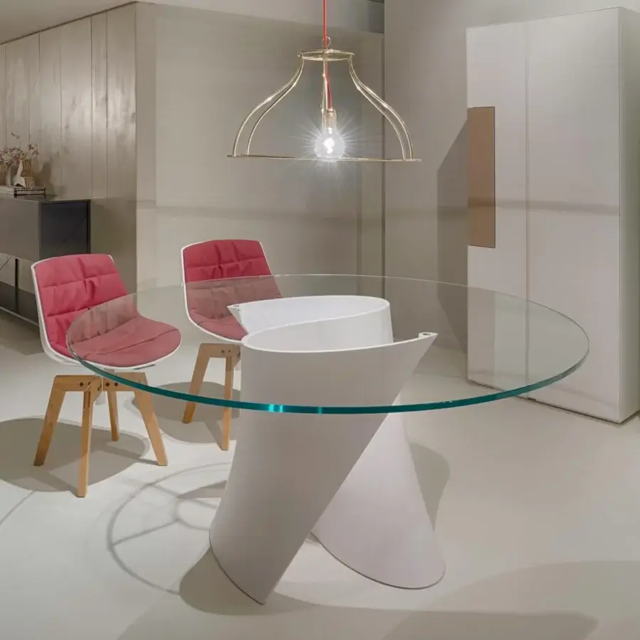 Exceptional MDF Italia S table with sculptural Cristalplant® base in smooth matt white and transparent glass top