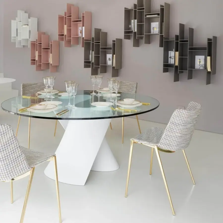 Elegant MDF Italia S table with sculpted Cristalplant® base and clear glass top in matt white finish