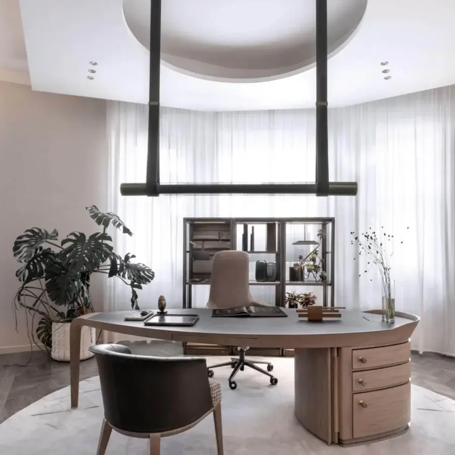 Exceptional Giorgetti Erasmo desk with fluid lines crafted in canaletto walnut and ebony macassar, exhibiting a smooth finish