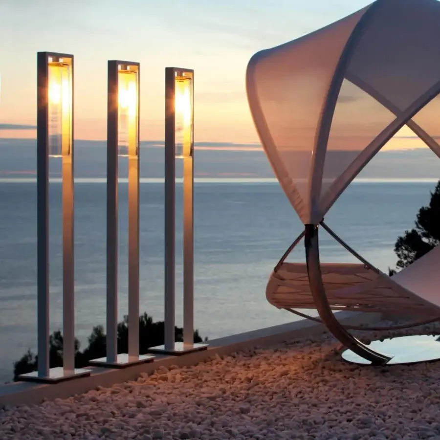 Exceptional Royal Botania Dome floor lamp with black powder-coated aluminum frame and handmade clear glass shade