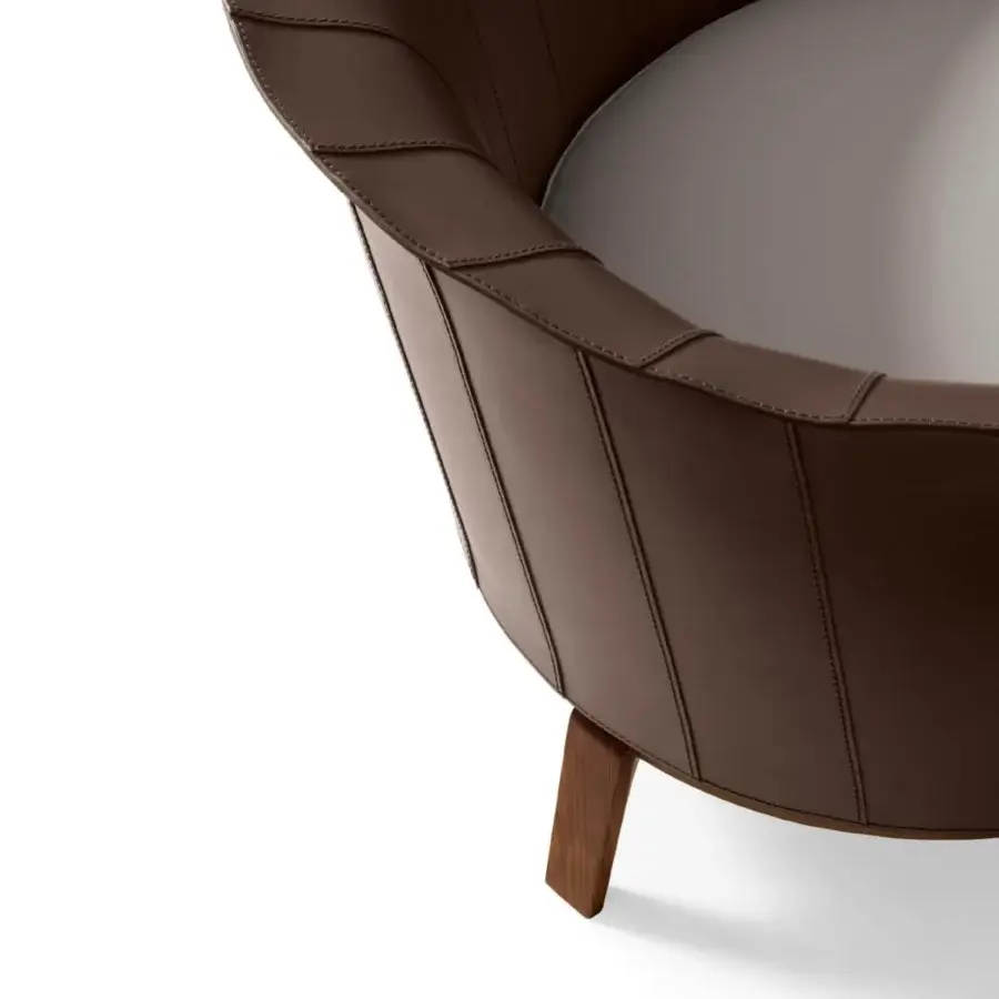 Exceptional Giorgetti Aura lounge chair with vertically striped brown saddle leather backrest and light gray fabric seat in solid canaletto walnut