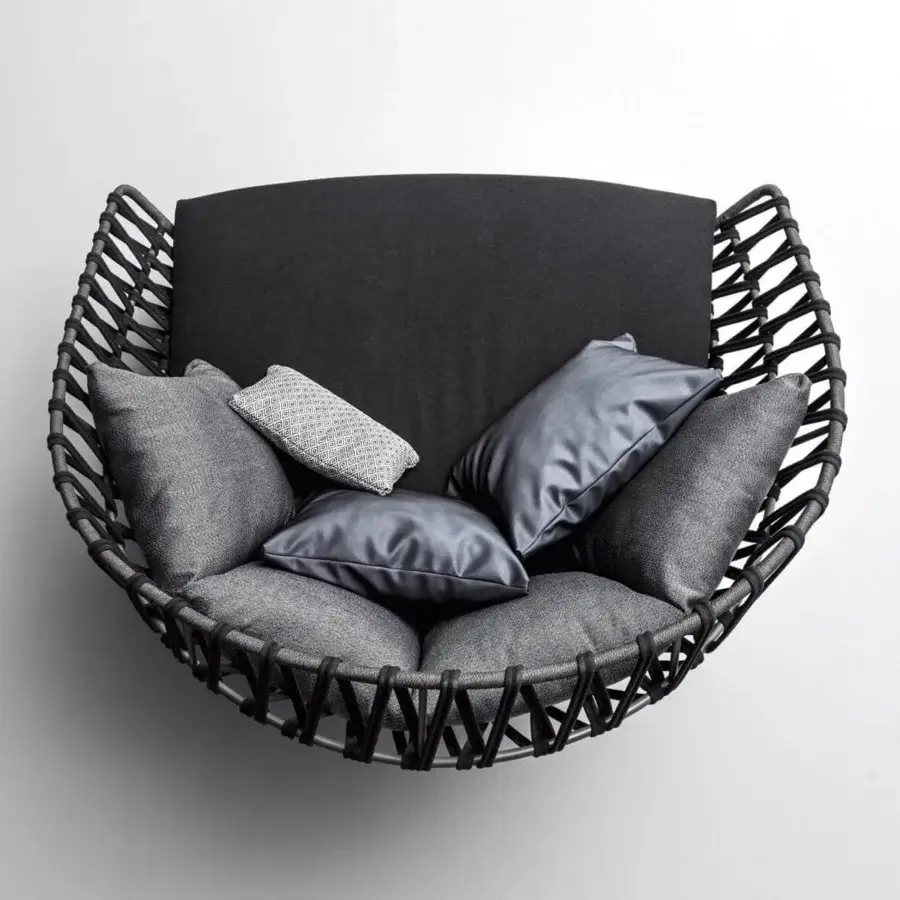 Exceptional Varaschin Emma Cross daybed with handwoven acrylic fabric band on a powder-coated aluminum frame and gray cushions