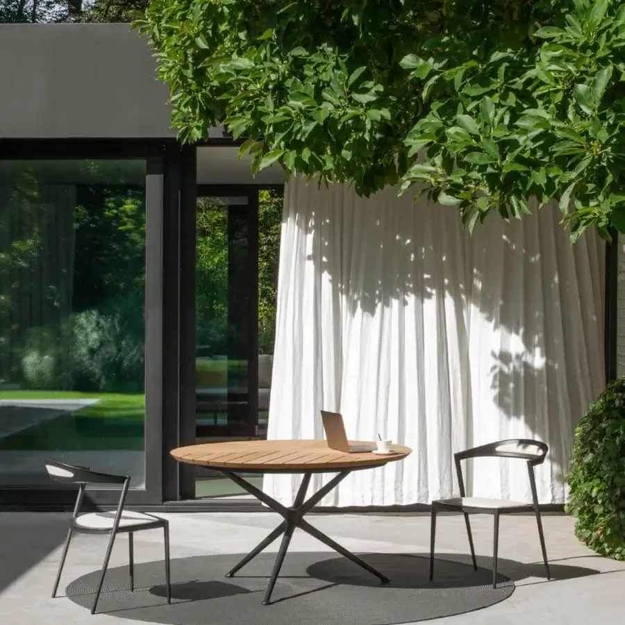 Superior Royal Botania Styletto chair with aluminum framing, a light textile seat and dark matte finish for ergonomic comfort