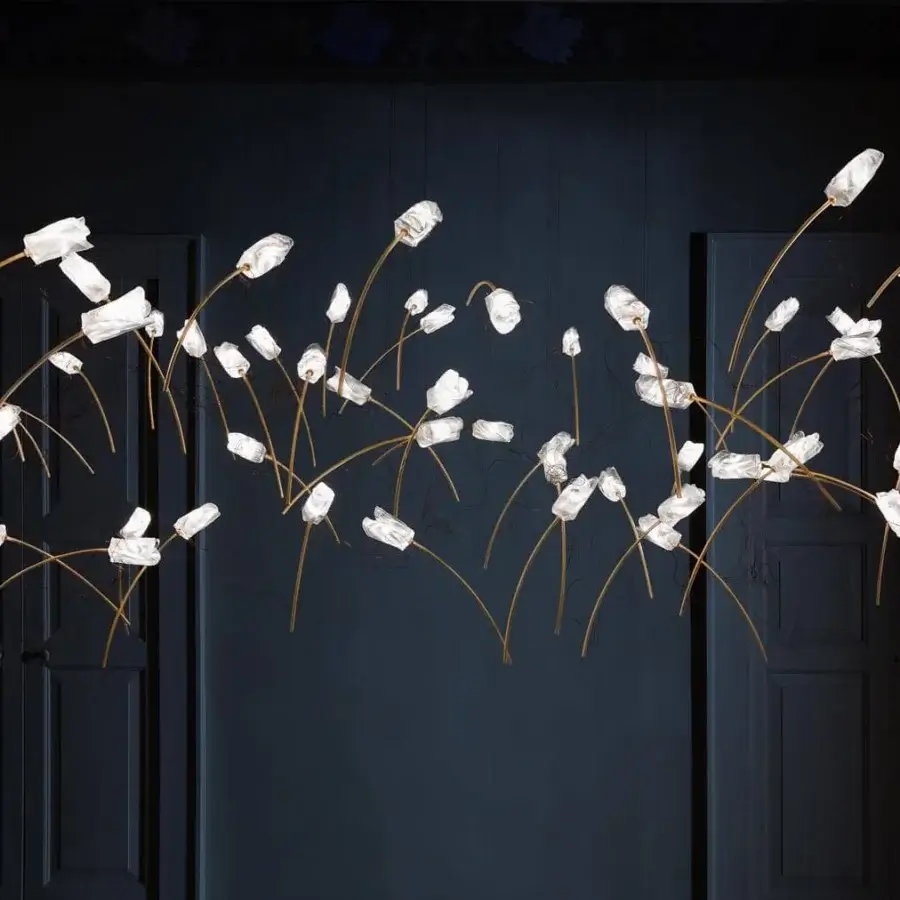 Elegant Slamp Tulip suspension lamp with hand-molded translucent blossoms and refined brushed brass stems