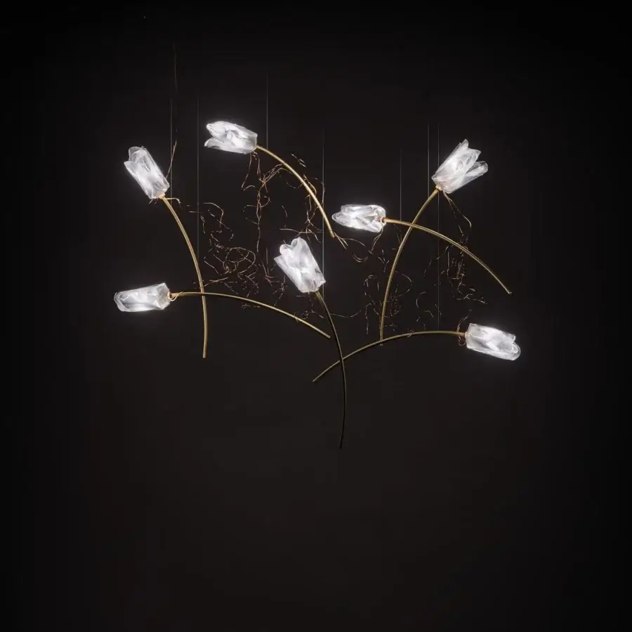 Exclusive Slamp Tulip suspension lamp with hand-molded translucent blossoms and refined brushed brass stems woven with copper wires