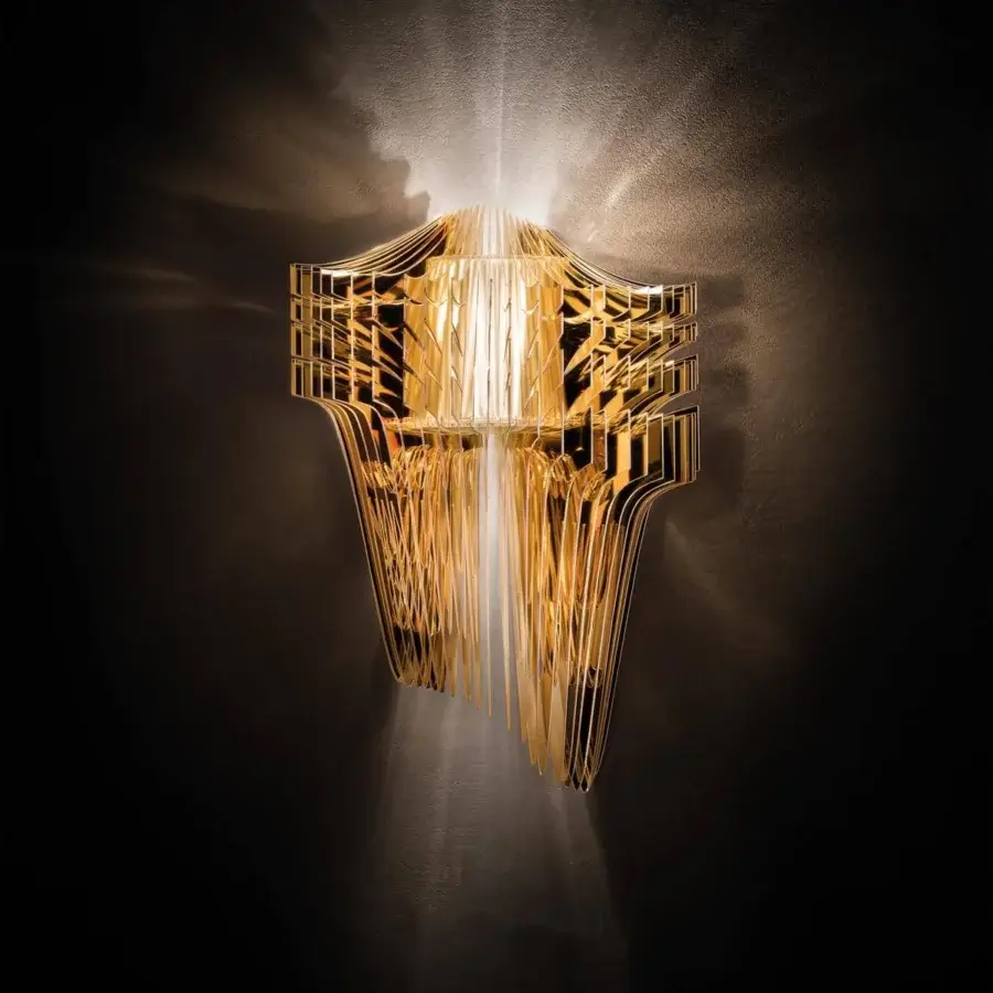 Exceptional Slamp Aria wall lamp crafted in Italy from Cristalflex® and Lentiflex® with a radiant gold finish