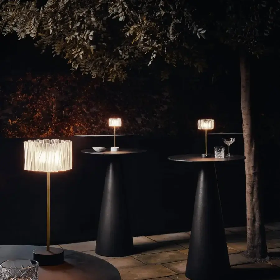 Elegant Slamp Accordéon battery lamp with transparent shade in satin white and semi-matt satin anodized aluminum stand
