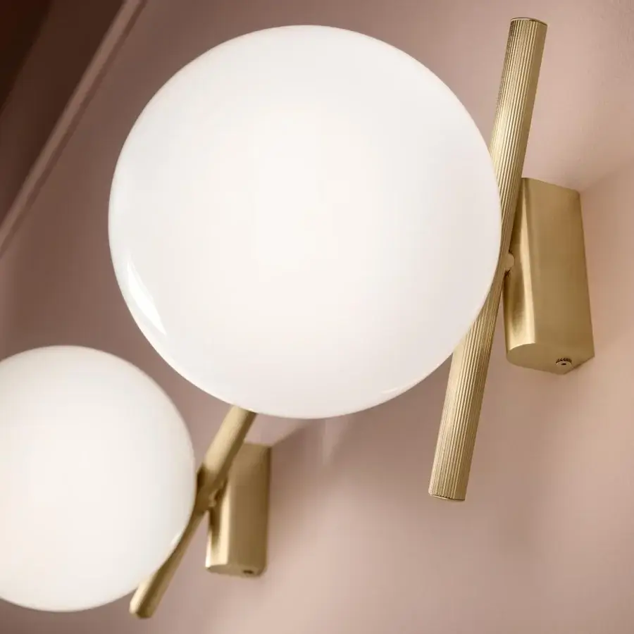 Elegant Masiero Posy wall lamp with golden galvanic metal and triplex opal white Murano glass diffuser