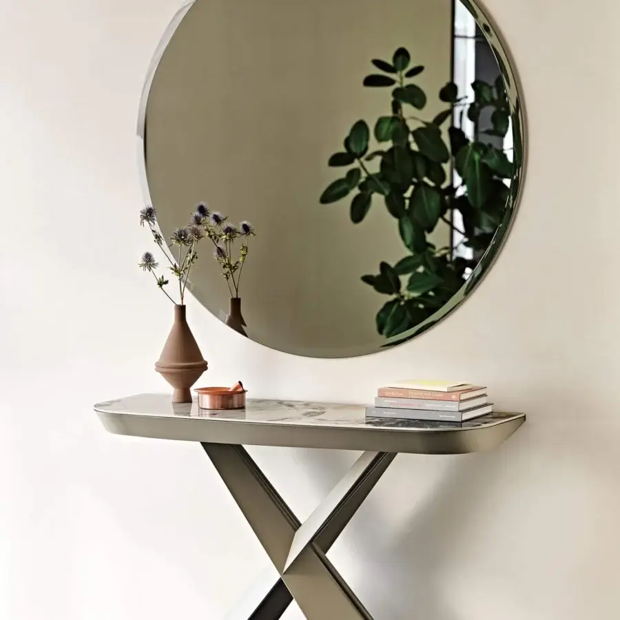 Distinguished Cattelan Italia Hawaii mirror with reflective surface and delicate bevelled edge creating an interrupted reflection