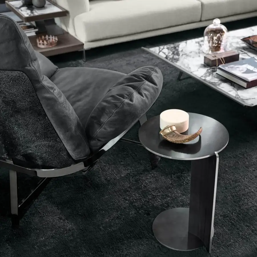 Superior Arketipo Joystick side table with dark metal plate and curved wood-like support in matte finish crafted in Italy