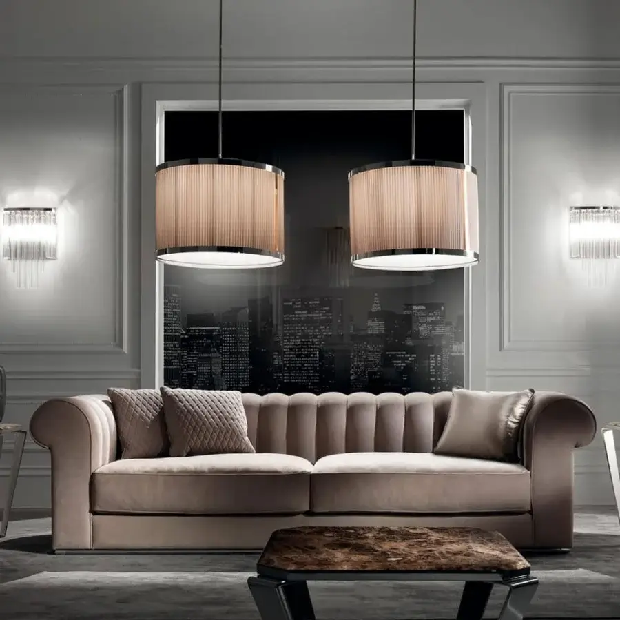 Exceptional DV Home Collection Hermes wall lamp with a chrome metal structure and refined natural crystal pendants