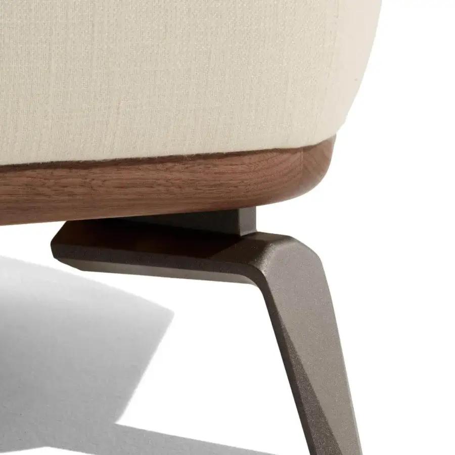 Exceptional Giorgetti Tamino sofa with light beige textile upholstery, Canaletto walnut base and dark gray-brown metal legs