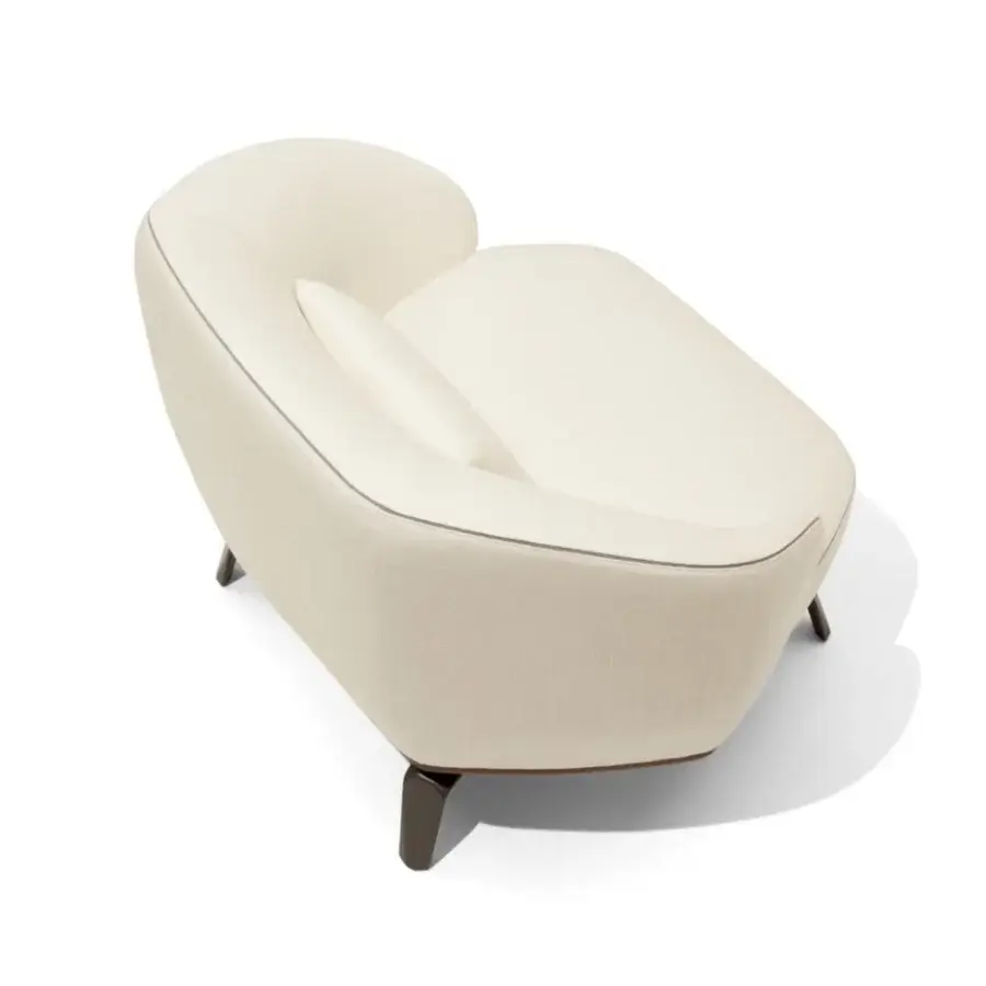 Exceptional Giorgetti Tamino lounge chair in off-white textile with dark Canaletto walnut legs and leather piping detail
